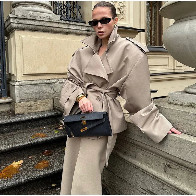 TERRA SABBIA – Trench Eleganza Naturale